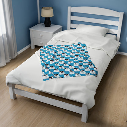 Polar Bear Velveteen Plush Blanket - Turquoise